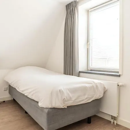 D-8b Der Linde De Cocksdorp (Texel)