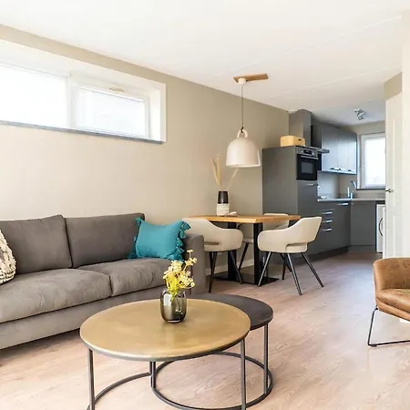 D-8b Der Linde بيت للعطل